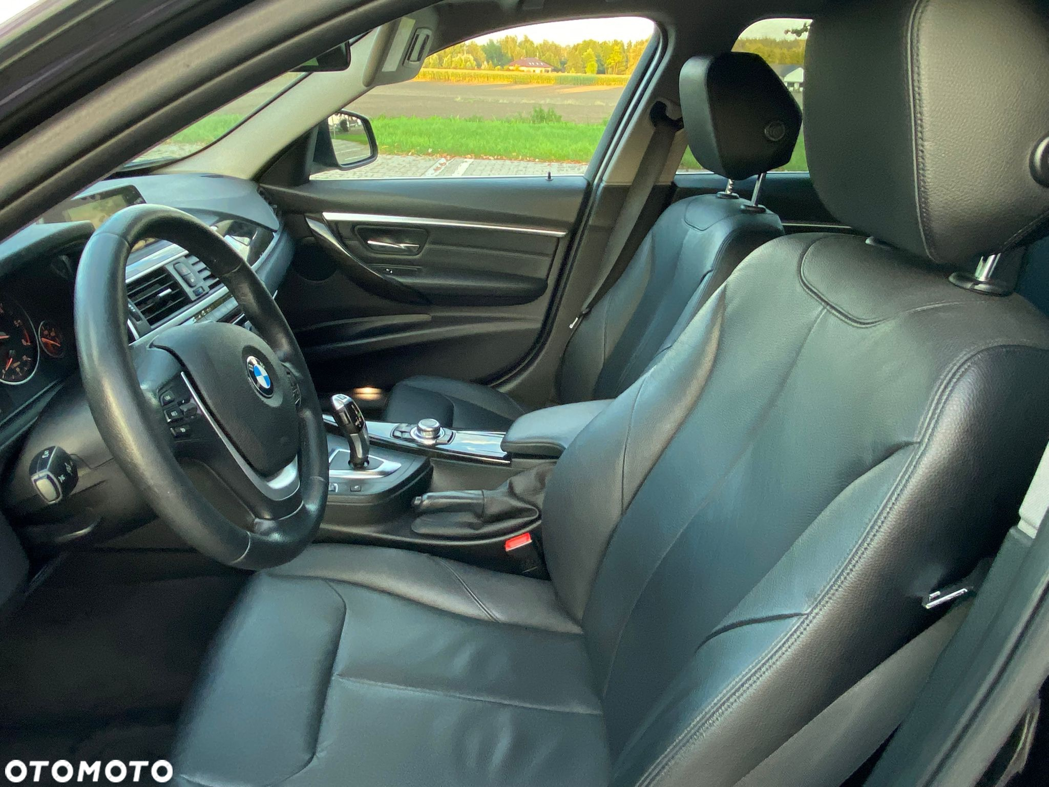 BMW Seria 3 318d Luxury Line - 10