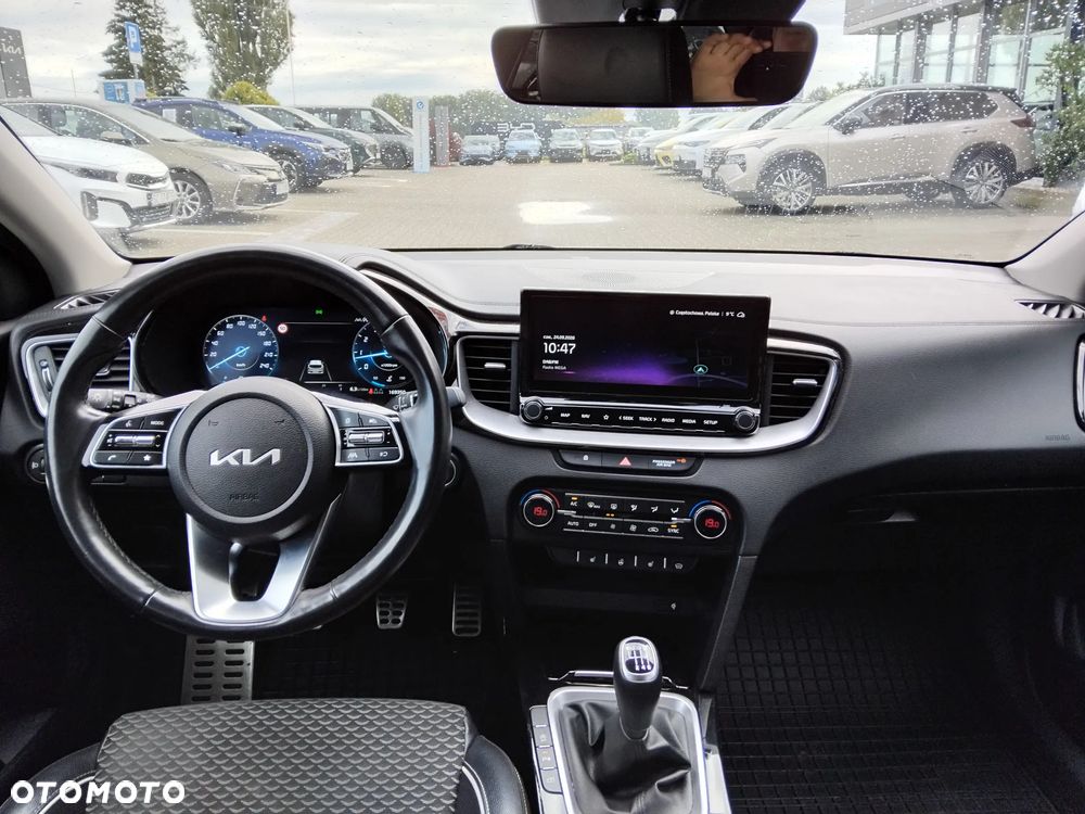 Kia Ceed 1.5 T-GDI Business Line Plus - 6
