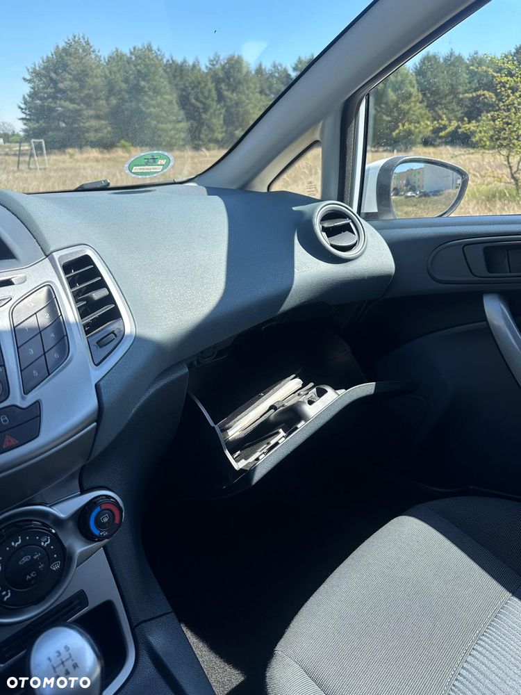 Ford Fiesta 1.25 Ambiente EU5 - 11