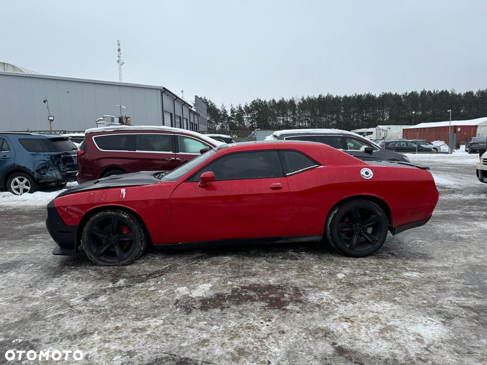 Dodge Challenger - 2