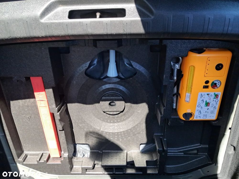 Peugeot 308 1.6 THP Active - 23