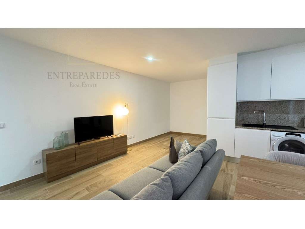 Apartamento T2 mobilado com pátio para comprar na rua Alexandre Her... - Grande imagem: 5/38