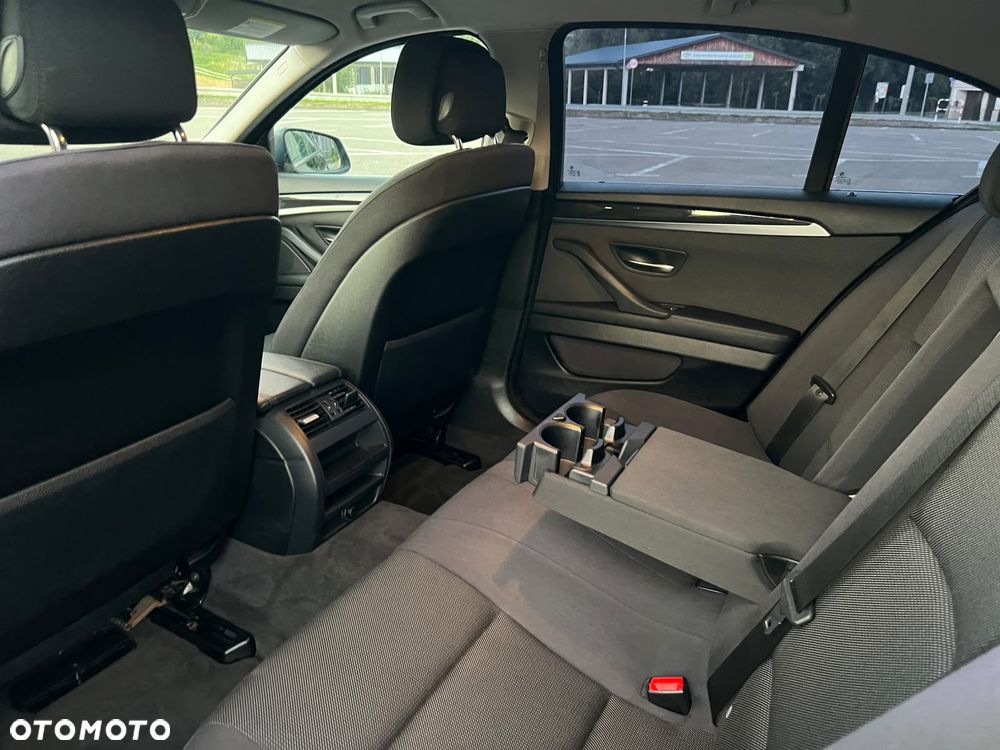 BMW Seria 5 520d Luxury Line - 27