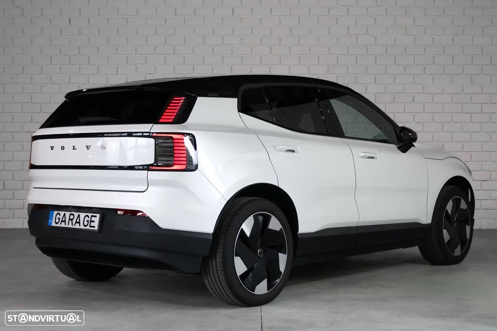 Volvo EX30 69 kWh Single Motor Extended Range Plus - 8