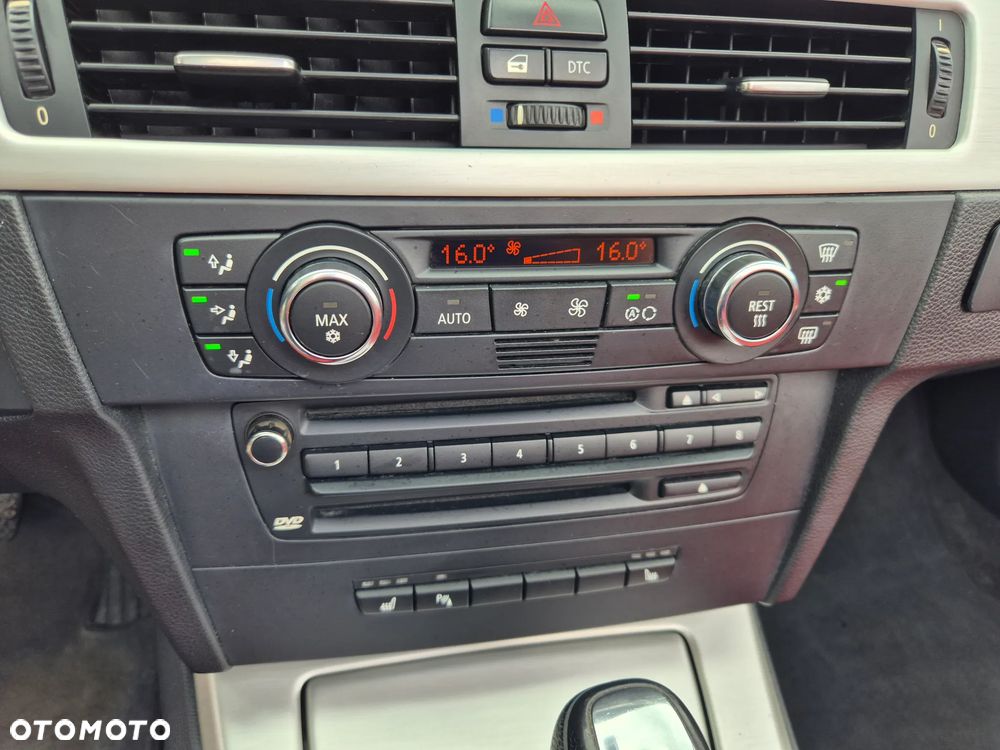 BMW Seria 3 320d DPF Edition Fleet Sport - 33