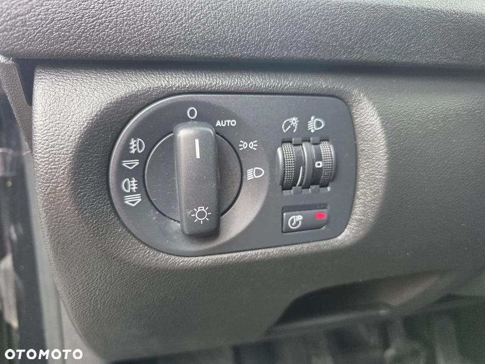 Audi A3 Sportback 2.0 FSI Ambiente - 13