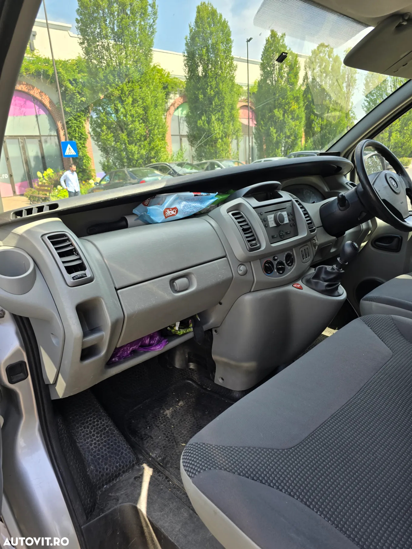 Opel Vivaro - 12