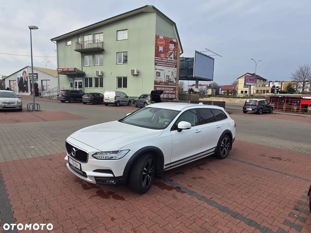 Volvo V90 Cross Country - 21