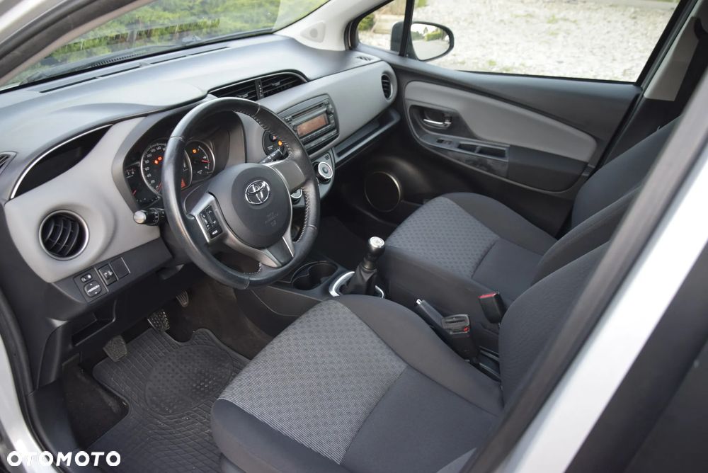 Toyota Yaris - 32