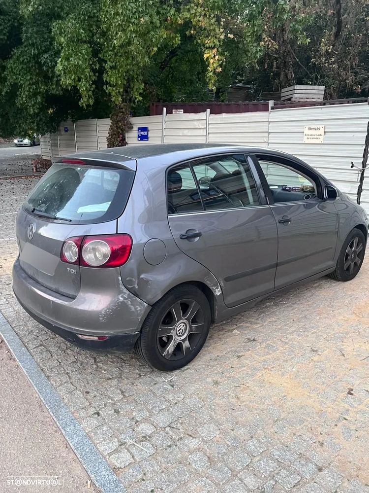 VW Golf Plus - 2