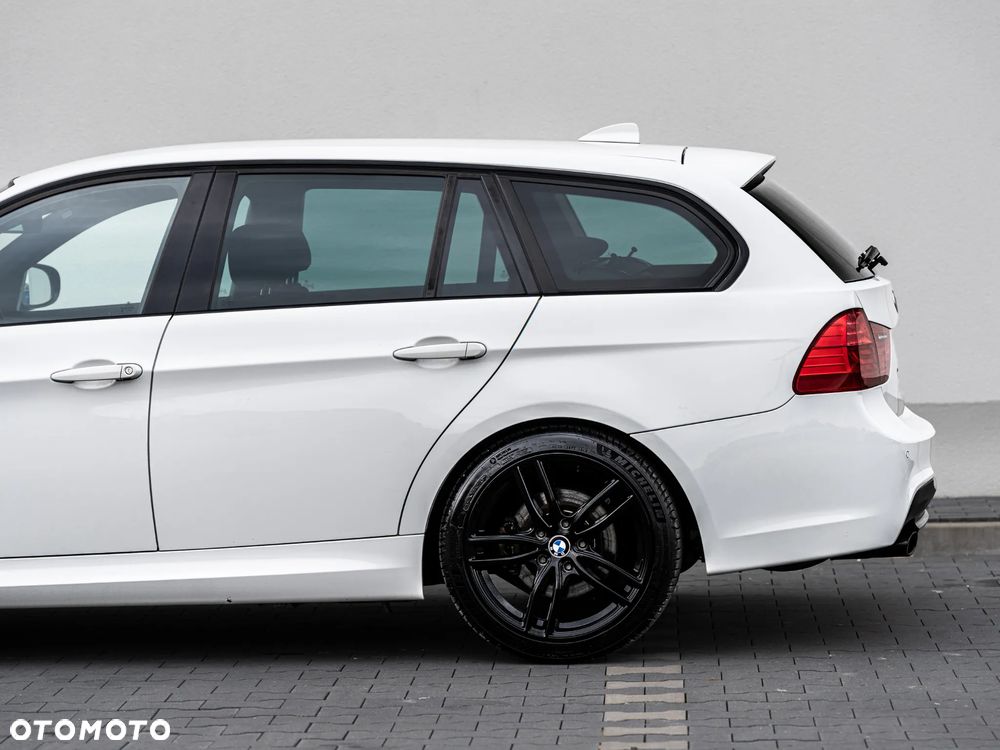 BMW Seria 3 318i Edition Sport - 17