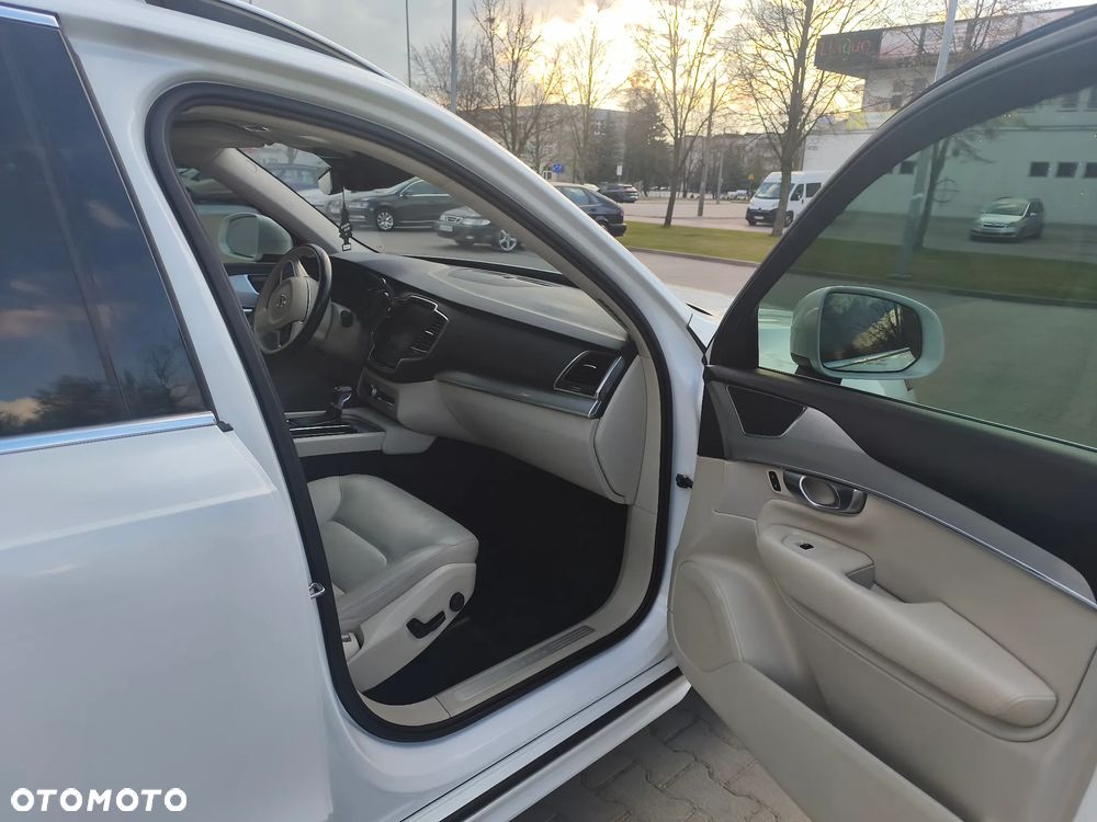 Volvo XC 90 T5 AWD Geartronic Momentum - 13