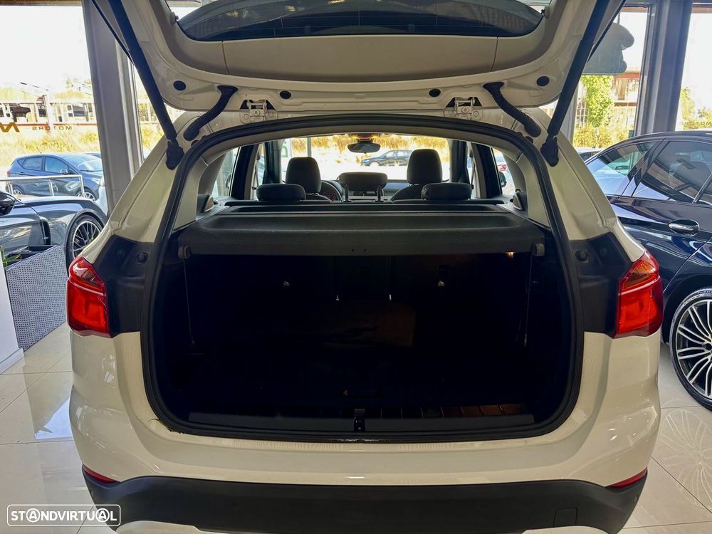 BMW X1 16 d sDrive Advantage - 13