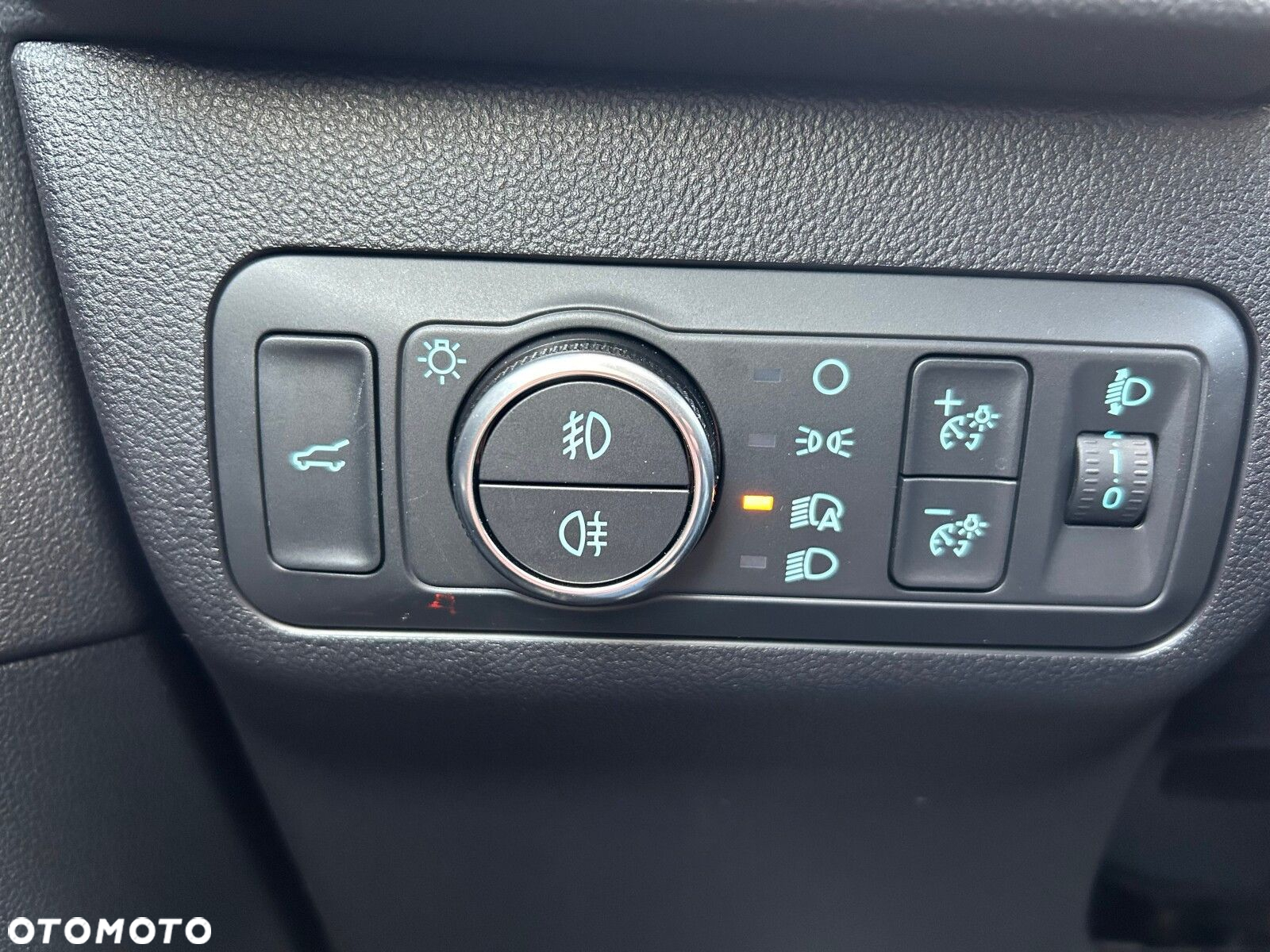Ford Kuga 1.5 EcoBoost FWD Titanium X - 24