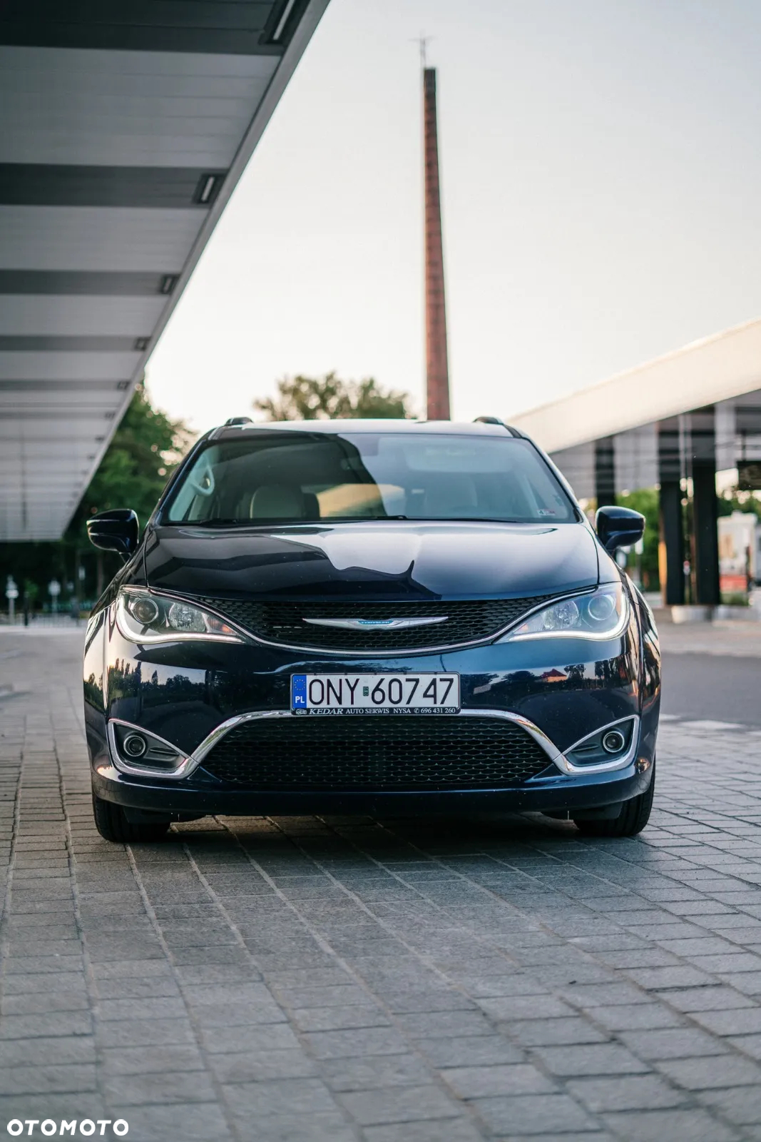 Chrysler Pacifica - 11