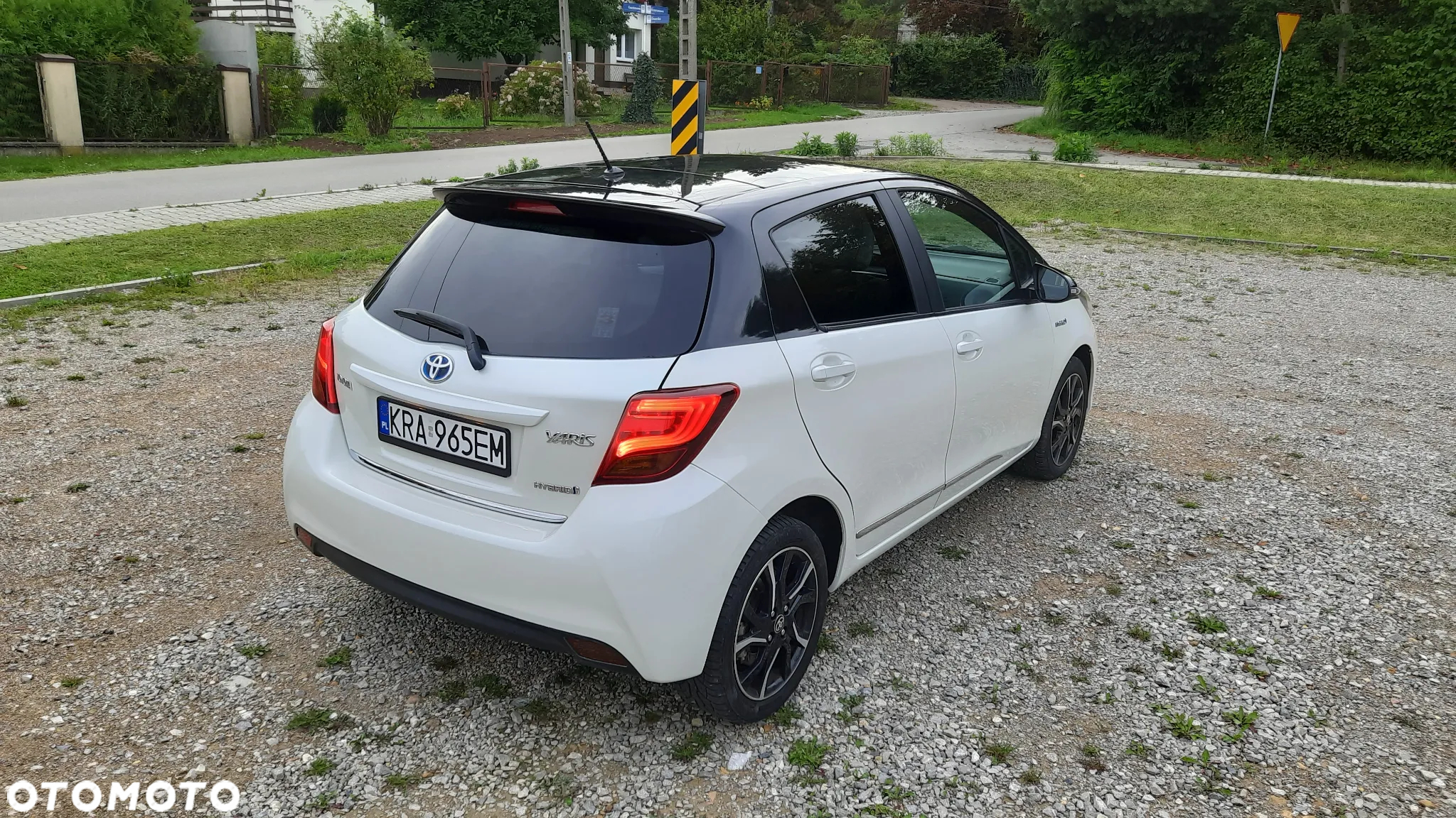 Toyota Yaris Hybrid 1.5 VVT-i Style Selection - 12