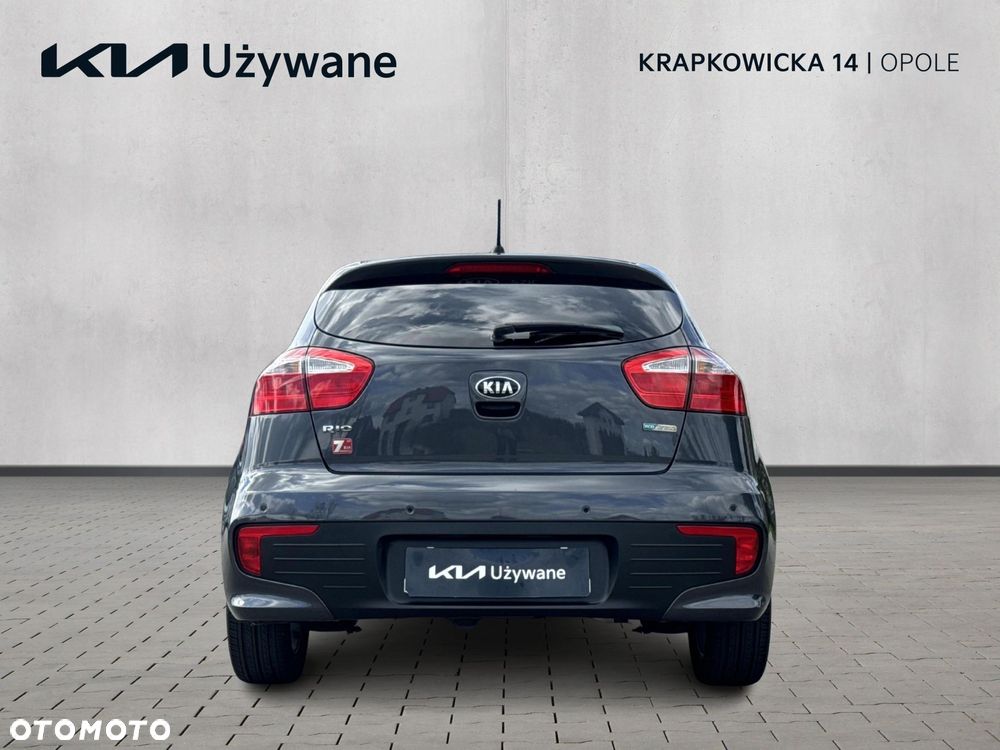 Kia Rio - 4