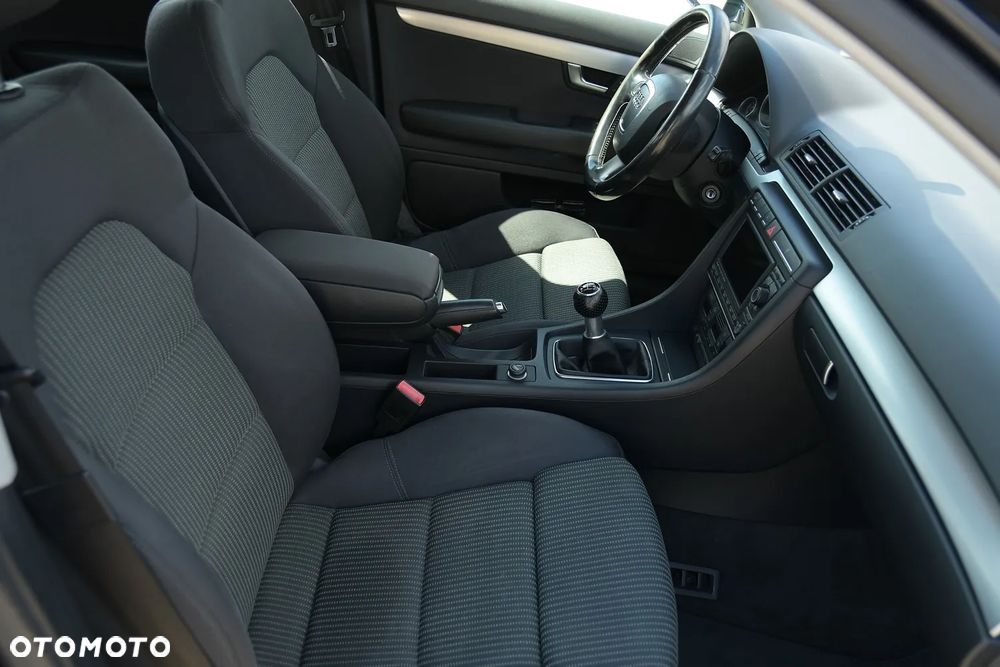 Audi A4 Avant 2.0 TDI DPF - 16