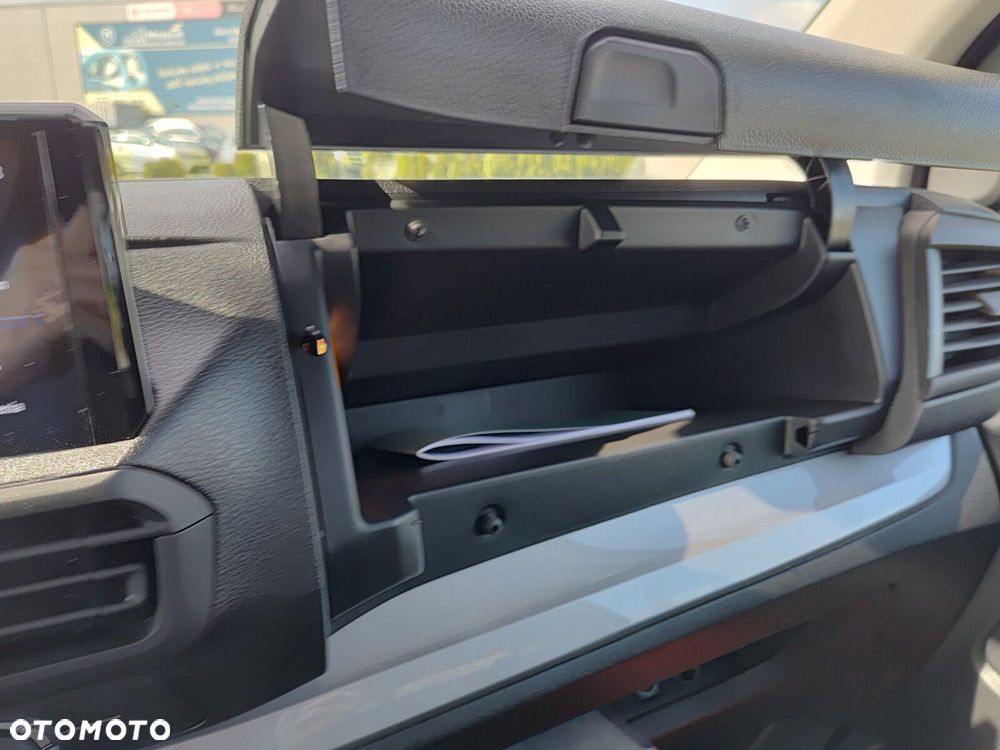 Opel Vivaro Vivaro Furgon XL Diesel 2.2 150 KM Manual - 32