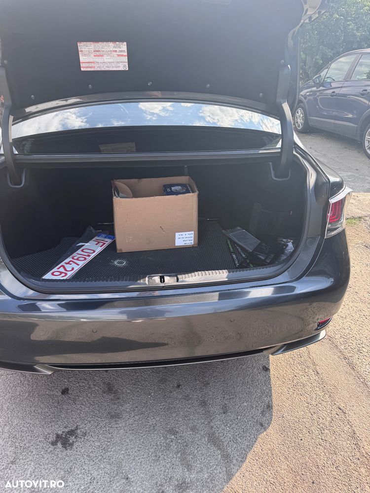 Lexus Seria GS - 20