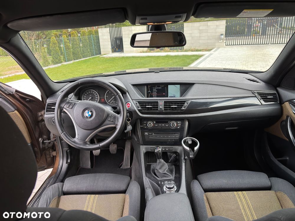 BMW X1 xDrive20d - 8