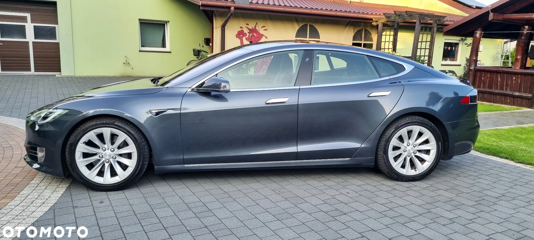 Tesla Model S Long Range Plus - 9