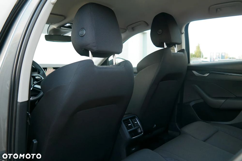 Skoda Octavia 1.5 TSI Essence - 9