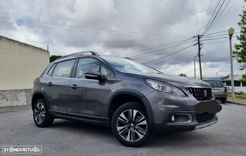 Peugeot 2008 1.2 PureTech Allure - 1
