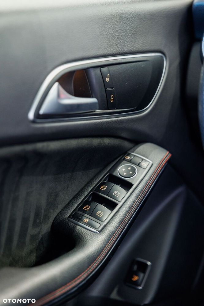 Mercedes-Benz CLA - 28