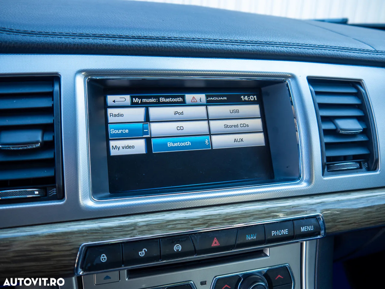 Jaguar XF 2.2D - 20