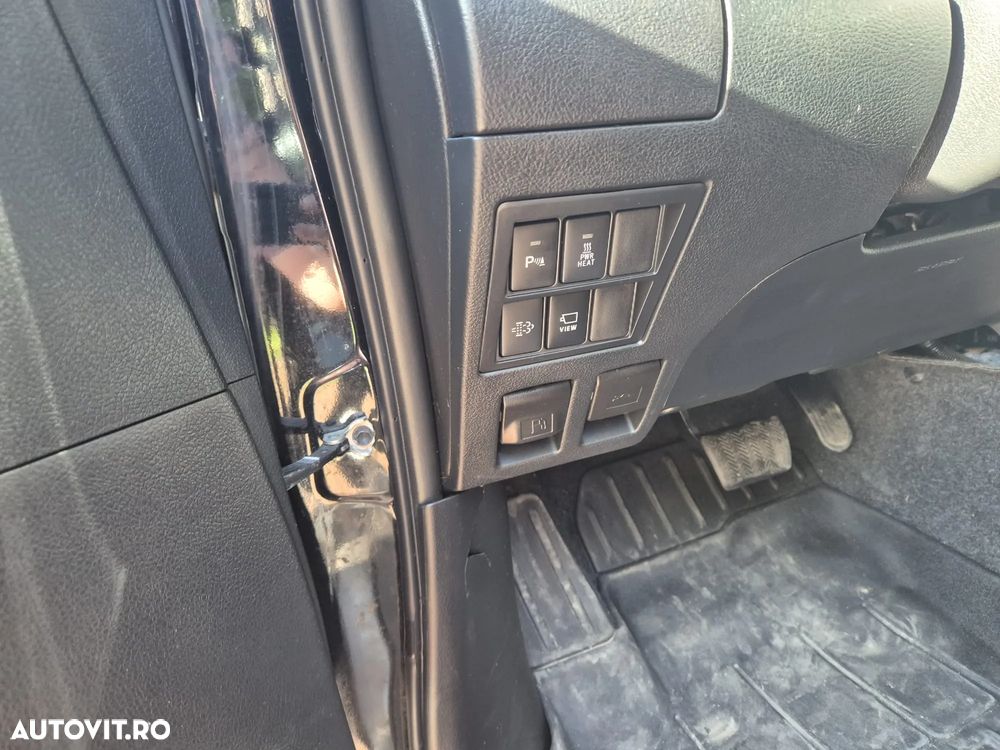 Toyota Hilux 2.8D 204CP 4x4 Double Cab AT Invincible - 20