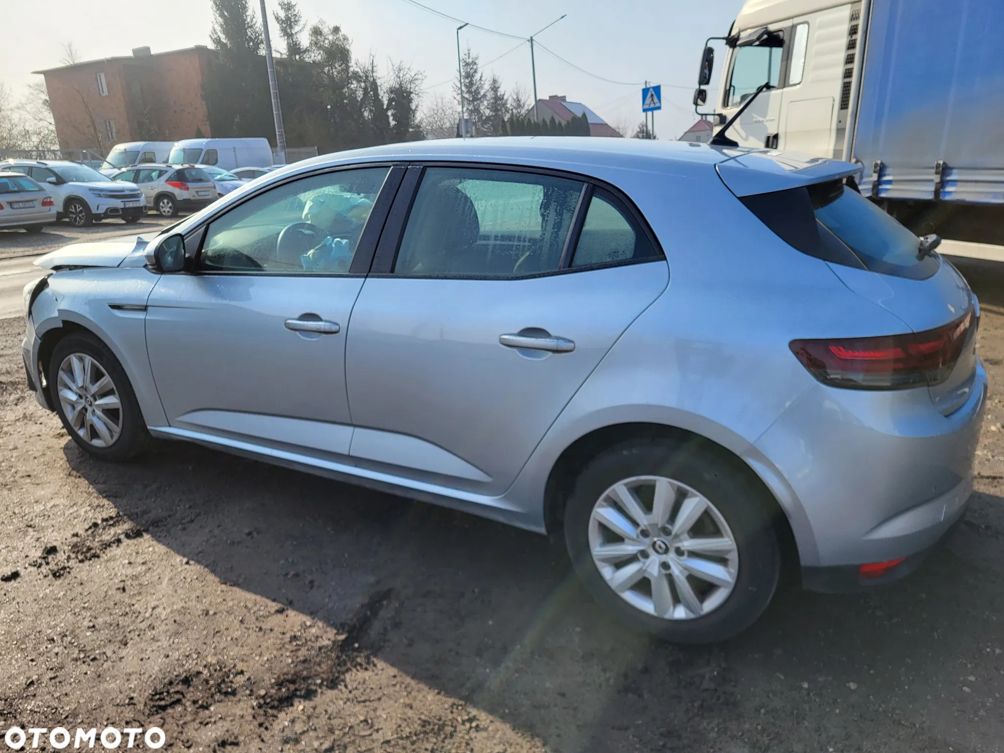 Renault Megane 1.0 TCe Life - 4