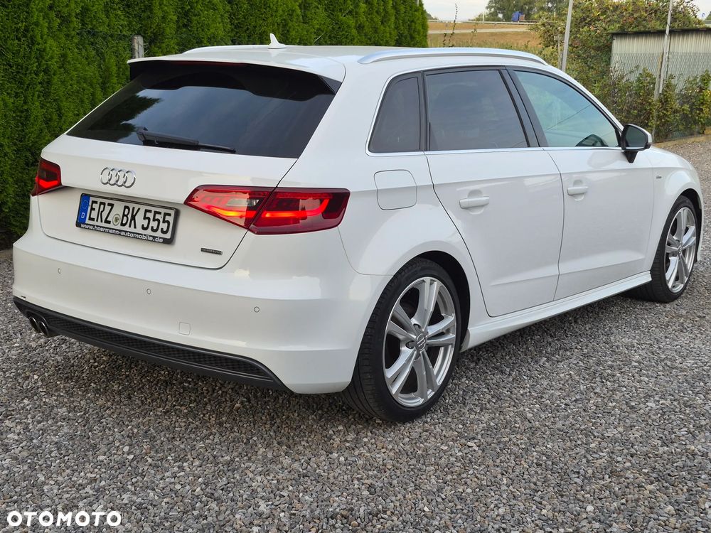 Audi A3 Sportback 2.0 TDI (clean diesel) quattro S tronic S line Sportpaket - 3