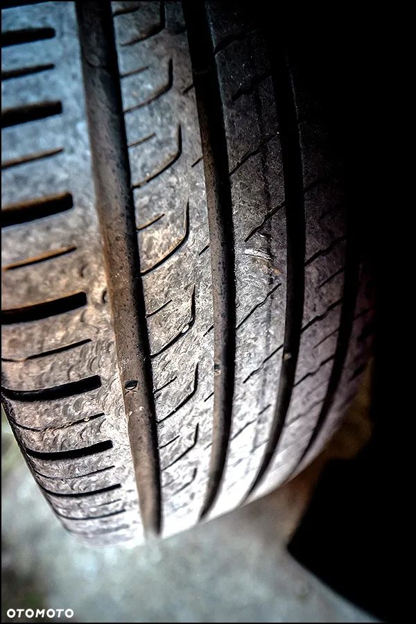 Hyundai Veloster - 12