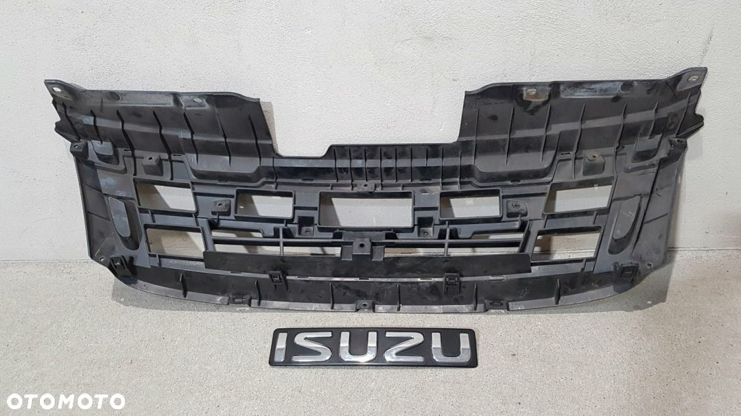 ATRAPA CHŁODNICY GRIL ISUZU D-MAX II 11- - 9