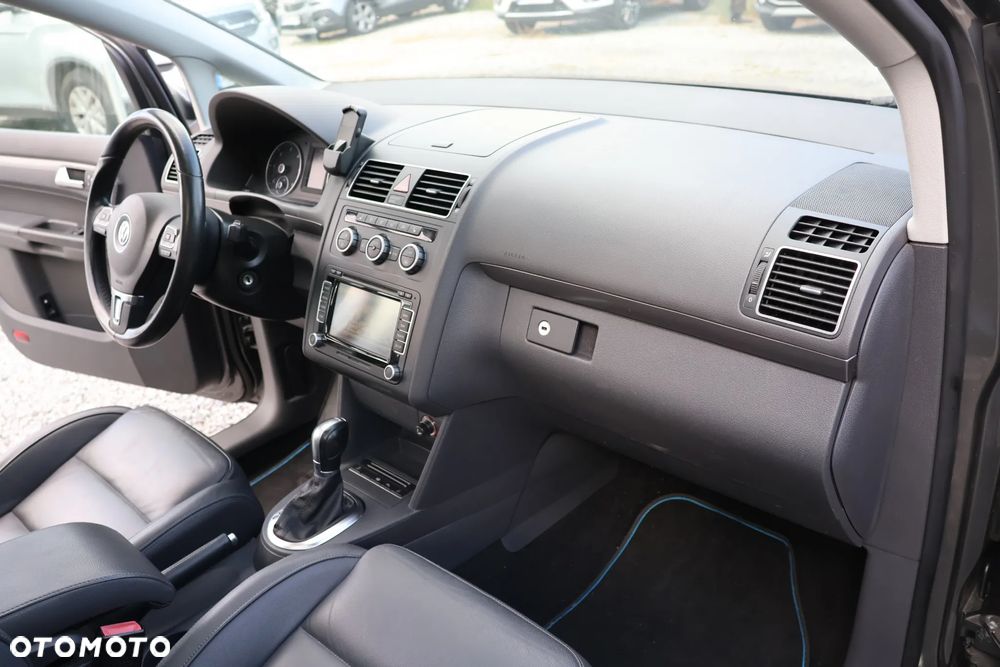 Volkswagen Touran 2.0 TDI DPF Cross DSG - 11
