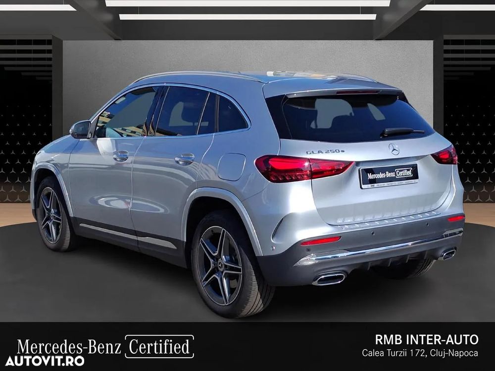 Mercedes-Benz GLA - 6