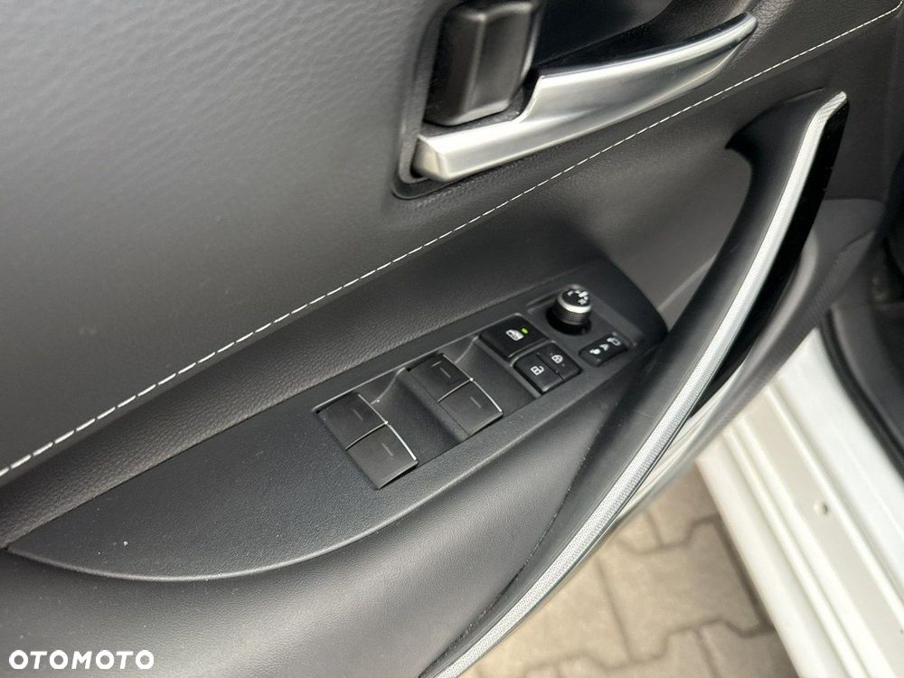 Toyota Corolla 2.0 Hybrid Comfort - 12