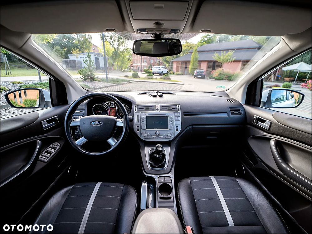 Ford Kuga - 16