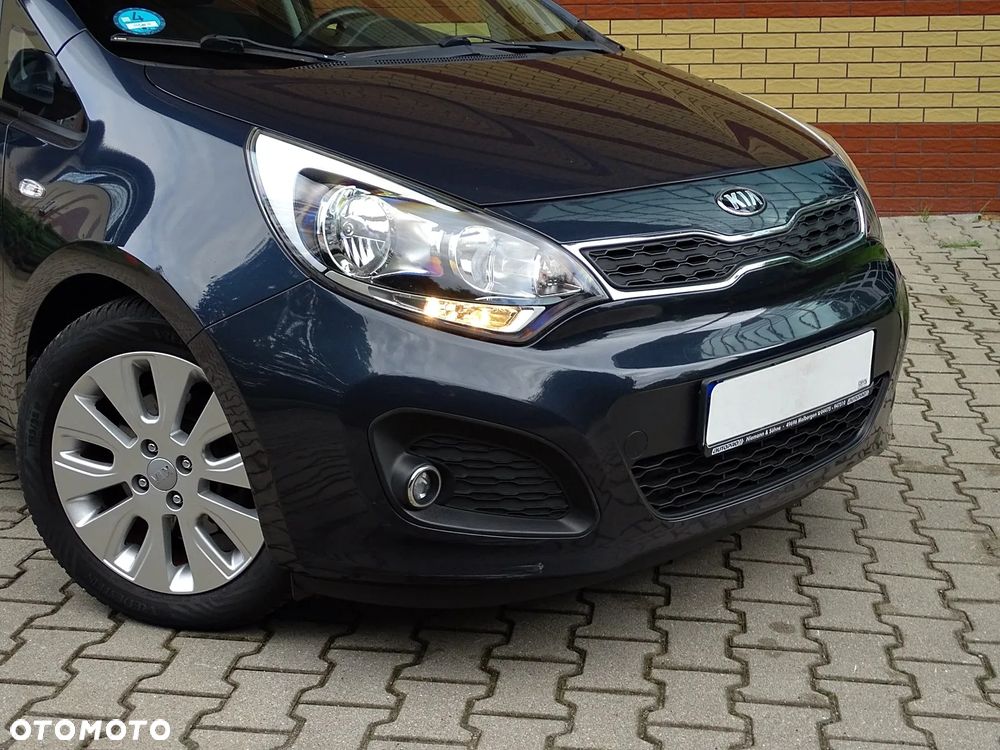 Kia Rio 1.2 Dream Team Edition - 38