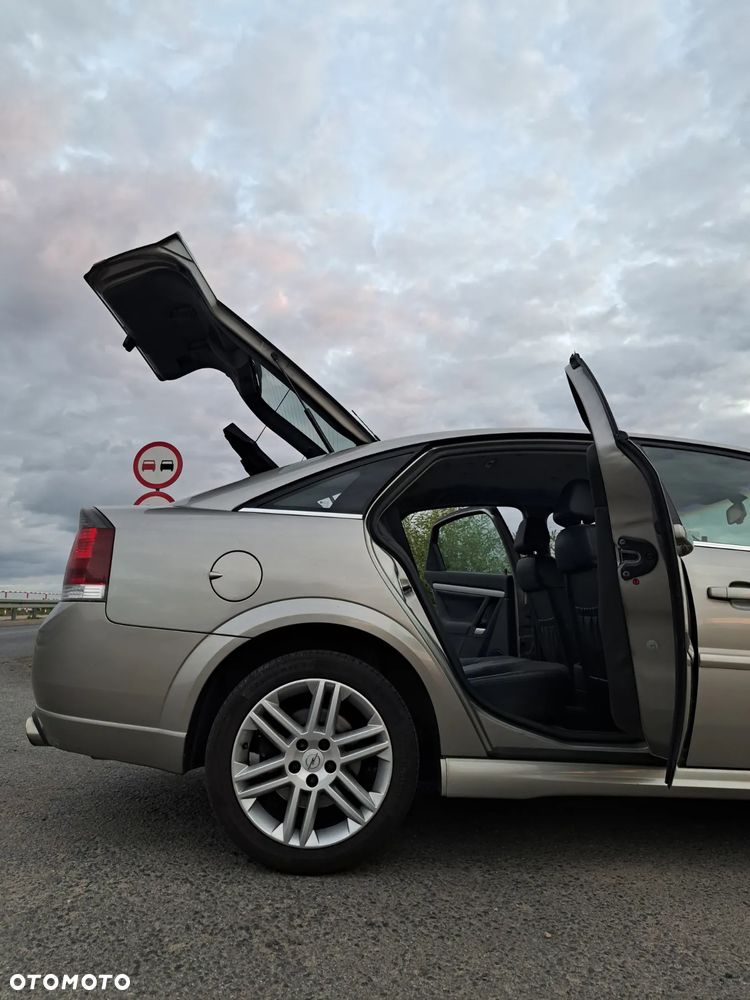 Opel Vectra 3.2 Sport - 16