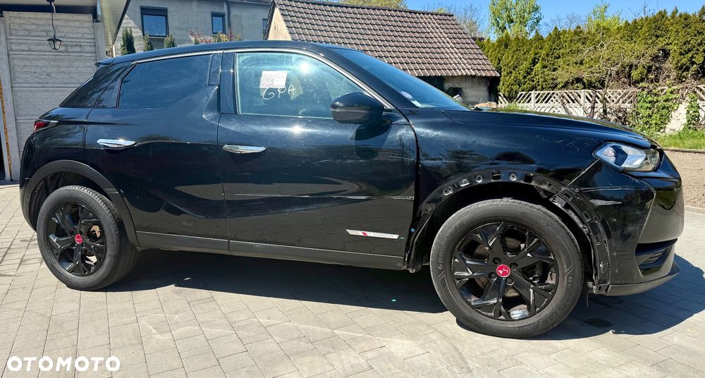 DS Automobiles DS 3 Crossback 1.2 PureTech Performance Line + - 2