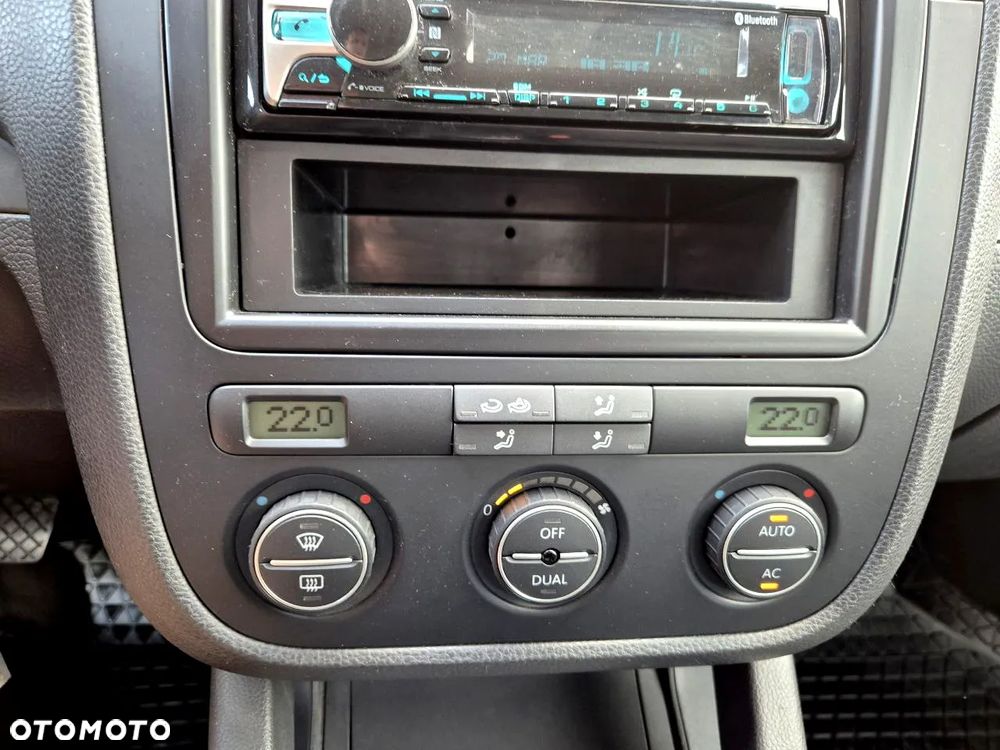 Volkswagen Golf - 26