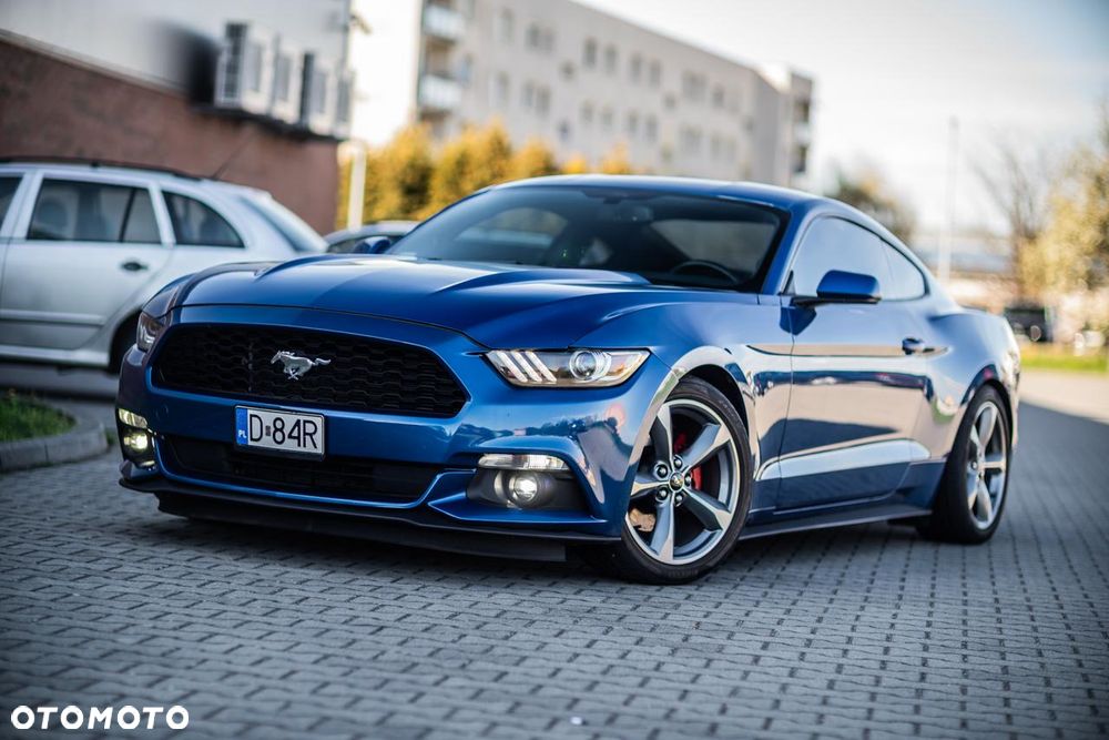 Ford Mustang - 2
