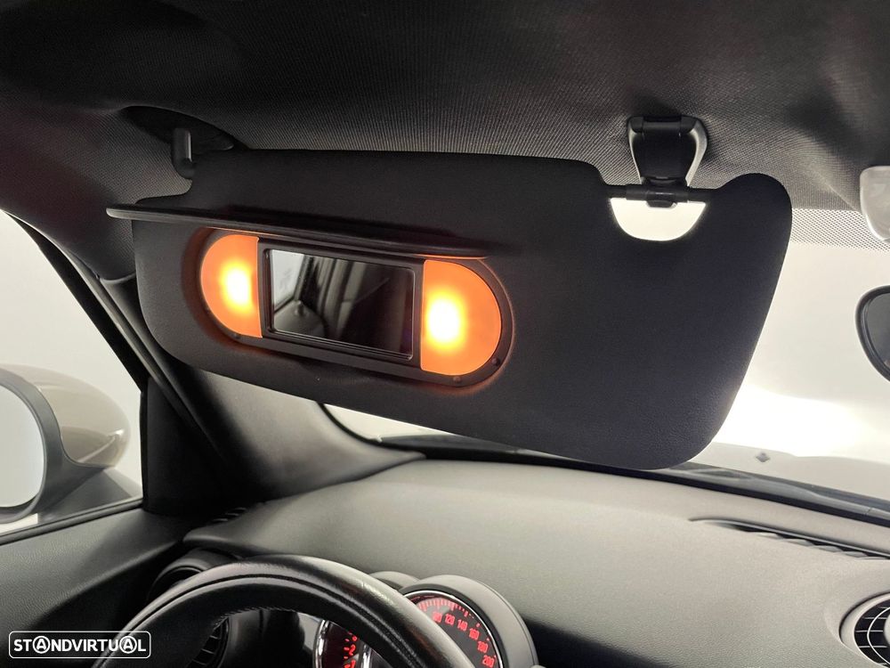 MINI 5 Portas Cooper D Aut. Seven - 50