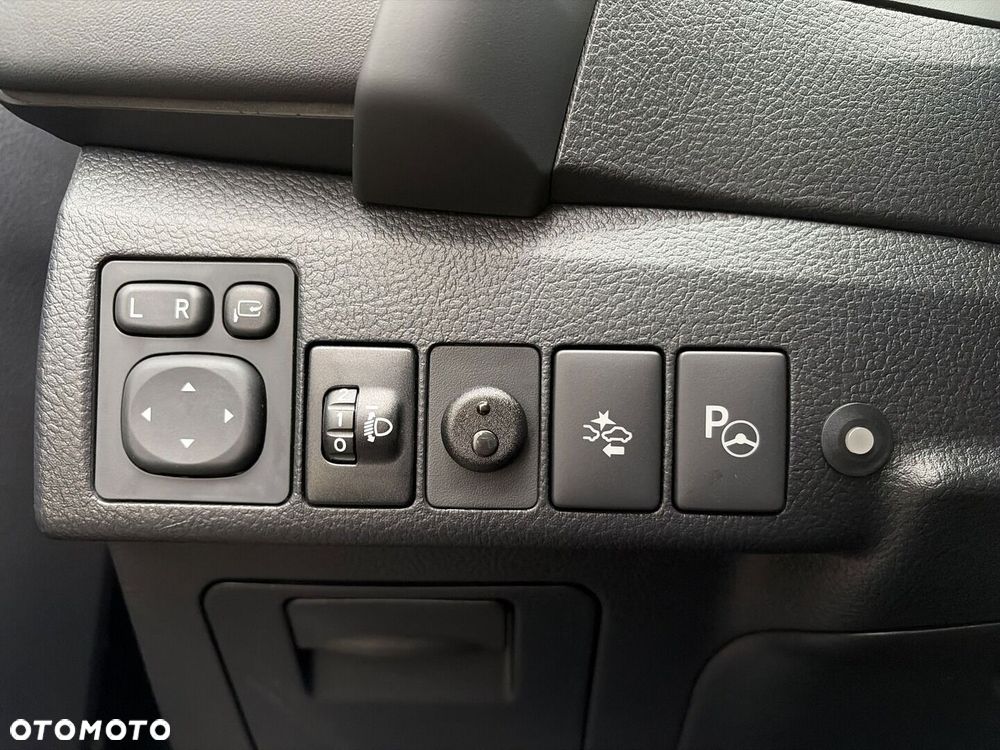 Toyota Auris - 16
