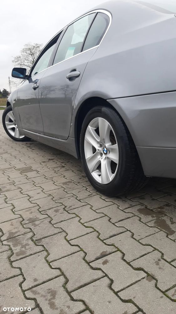BMW Seria 5 520d Touring - 16