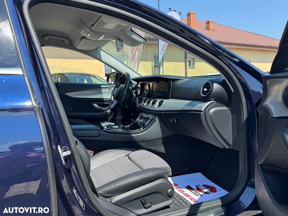 Mercedes-Benz E - 16
