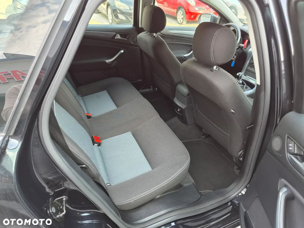 Ford Mondeo SW 2.0 TDCi Titanium - 19