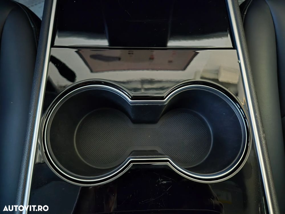 Tesla Model 3 Standard Reichweite Plus Hinterradantrieb - 29